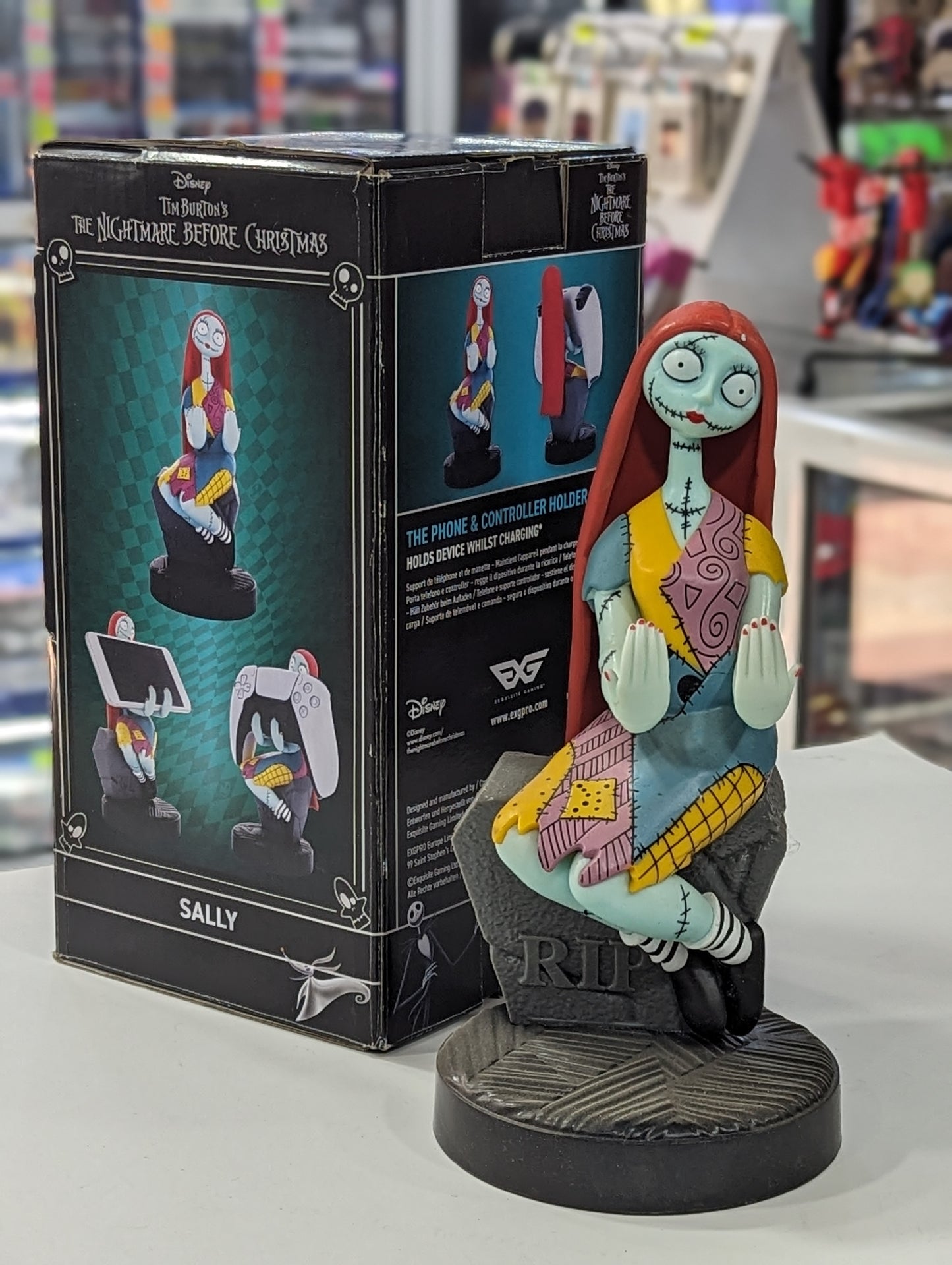 Figurine Support Manette Sally 20 Cm