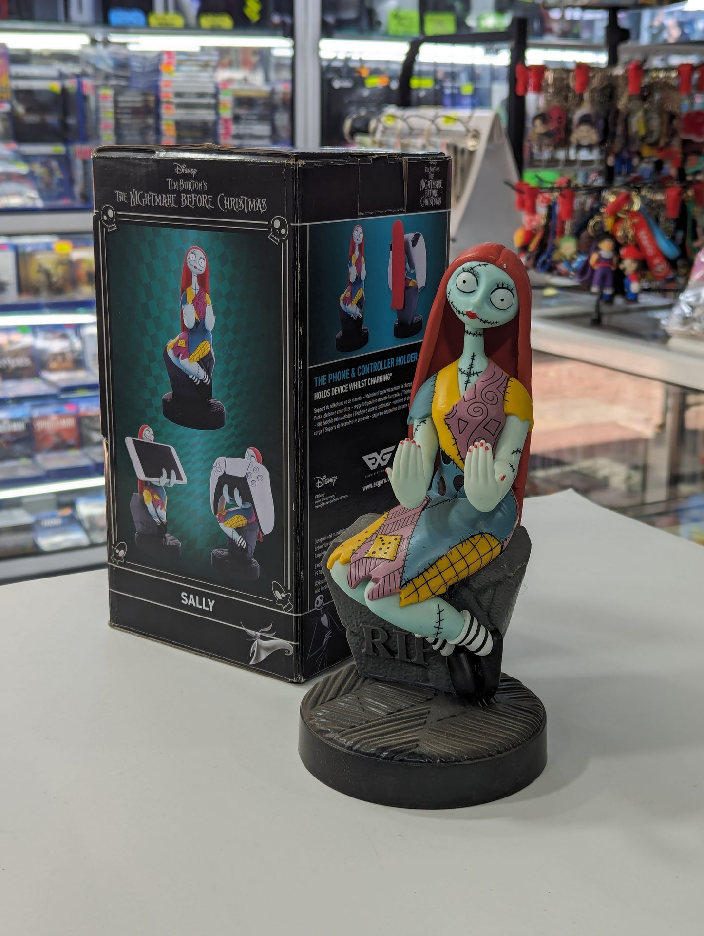 Figurine Support Manette Sally 20 Cm