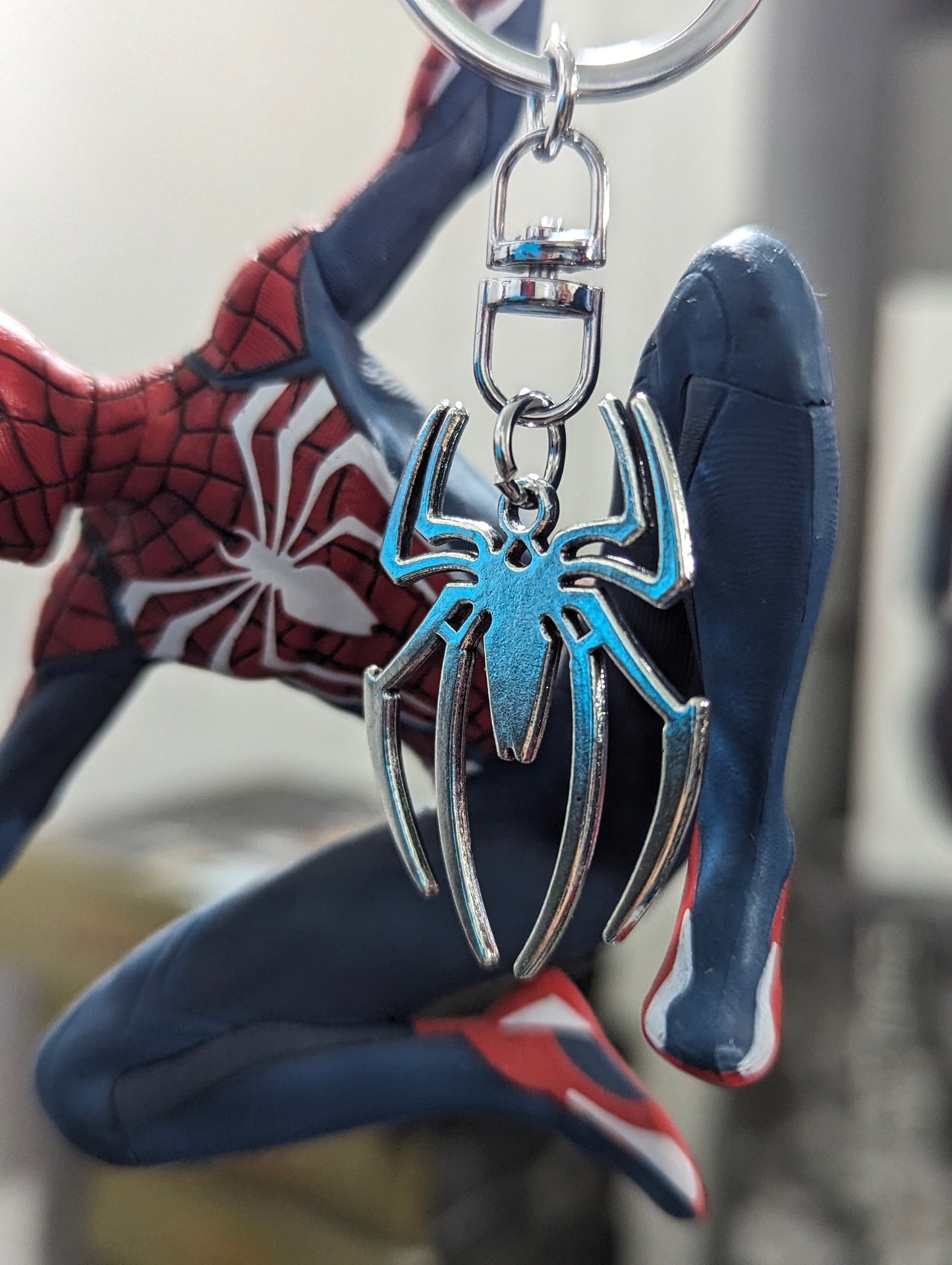 Porte clé spiderman métallique