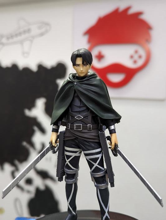 Figurine Attack on titan - Levi  - 16 Cm