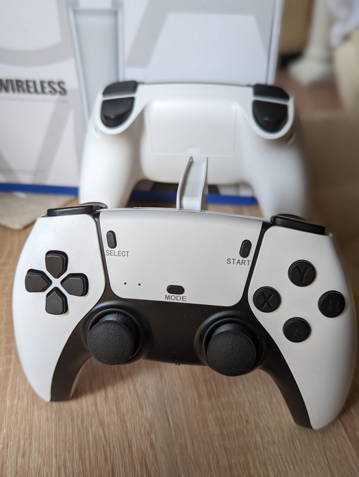 Game Stick Pro + 2x Manettes + 20.000 Jeux Retro