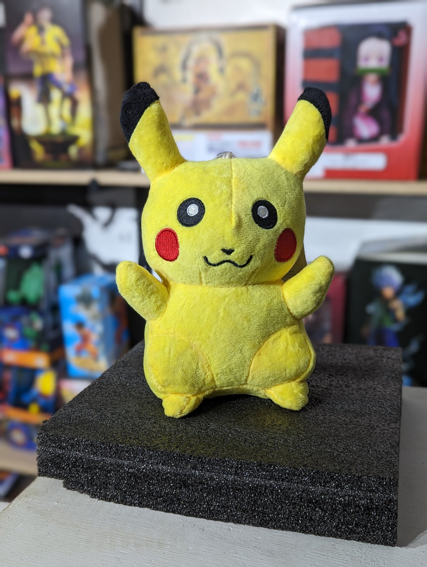 Peluche Pikachu