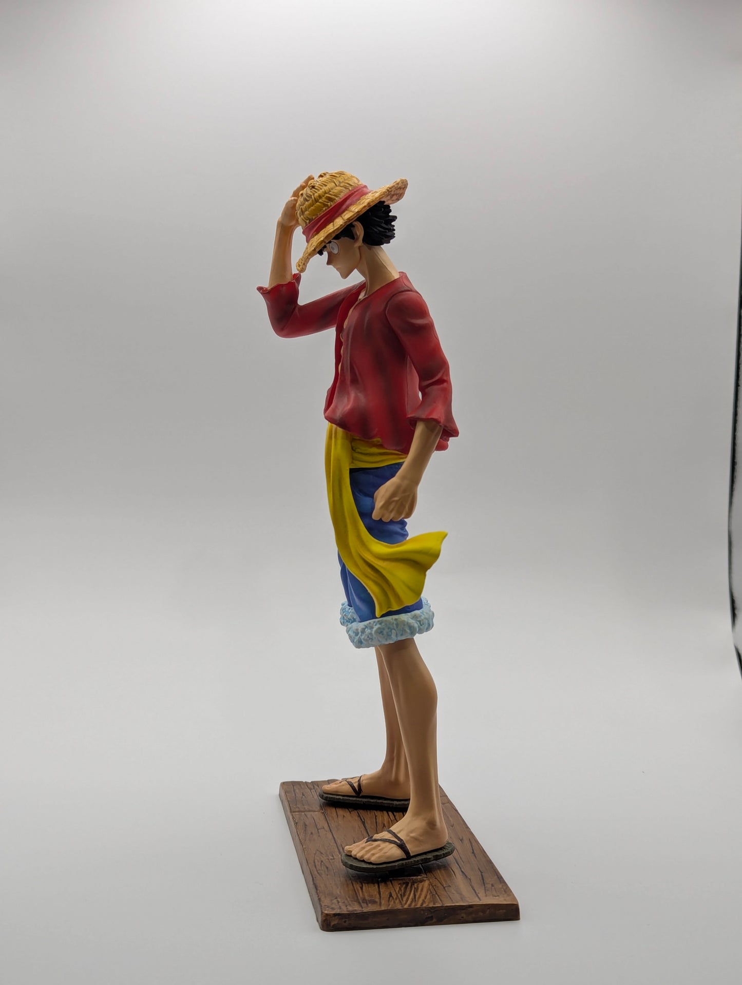 Figurine Luffy Undercover 23 cm