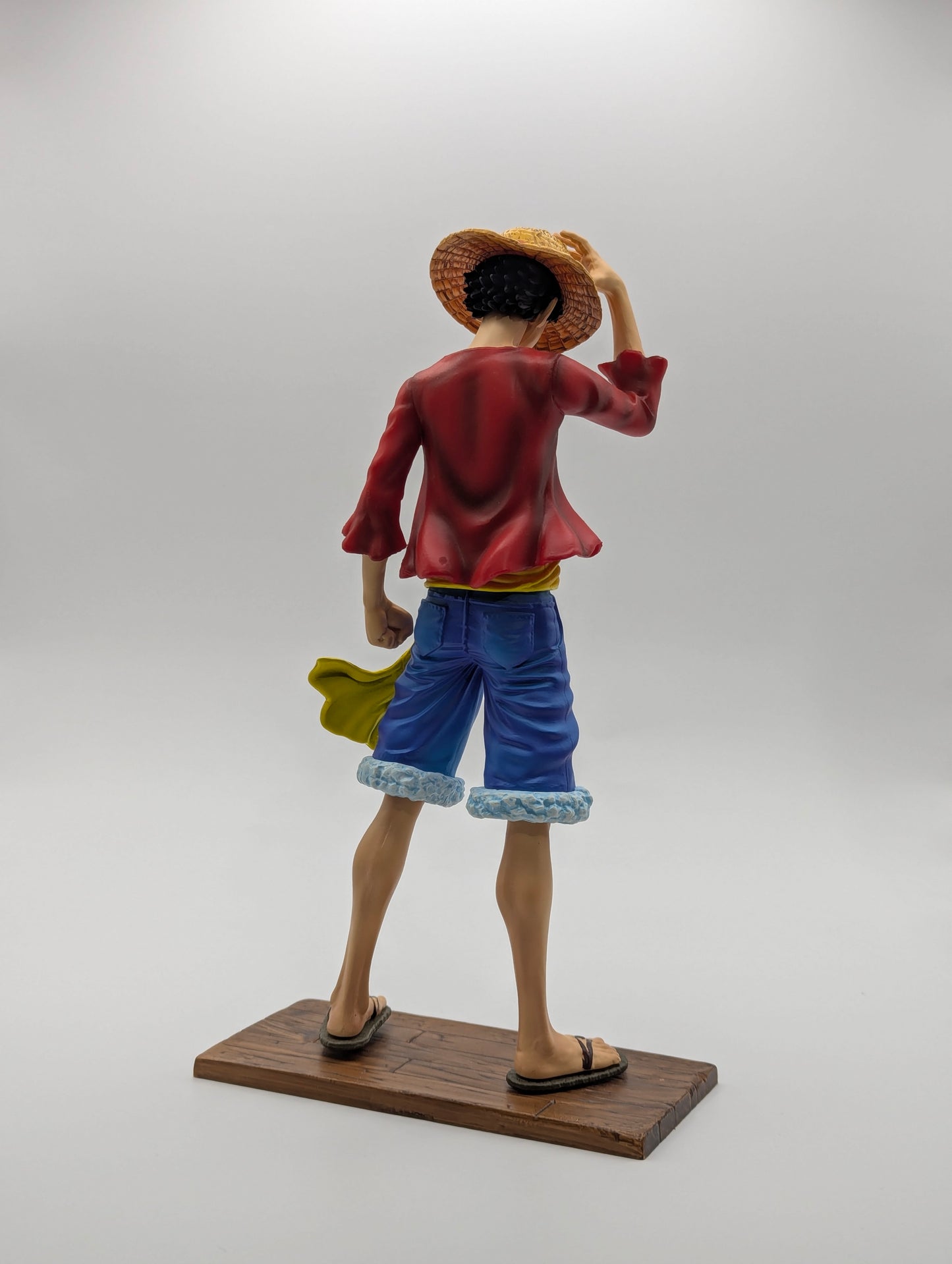 Figurine Luffy Undercover 23 cm