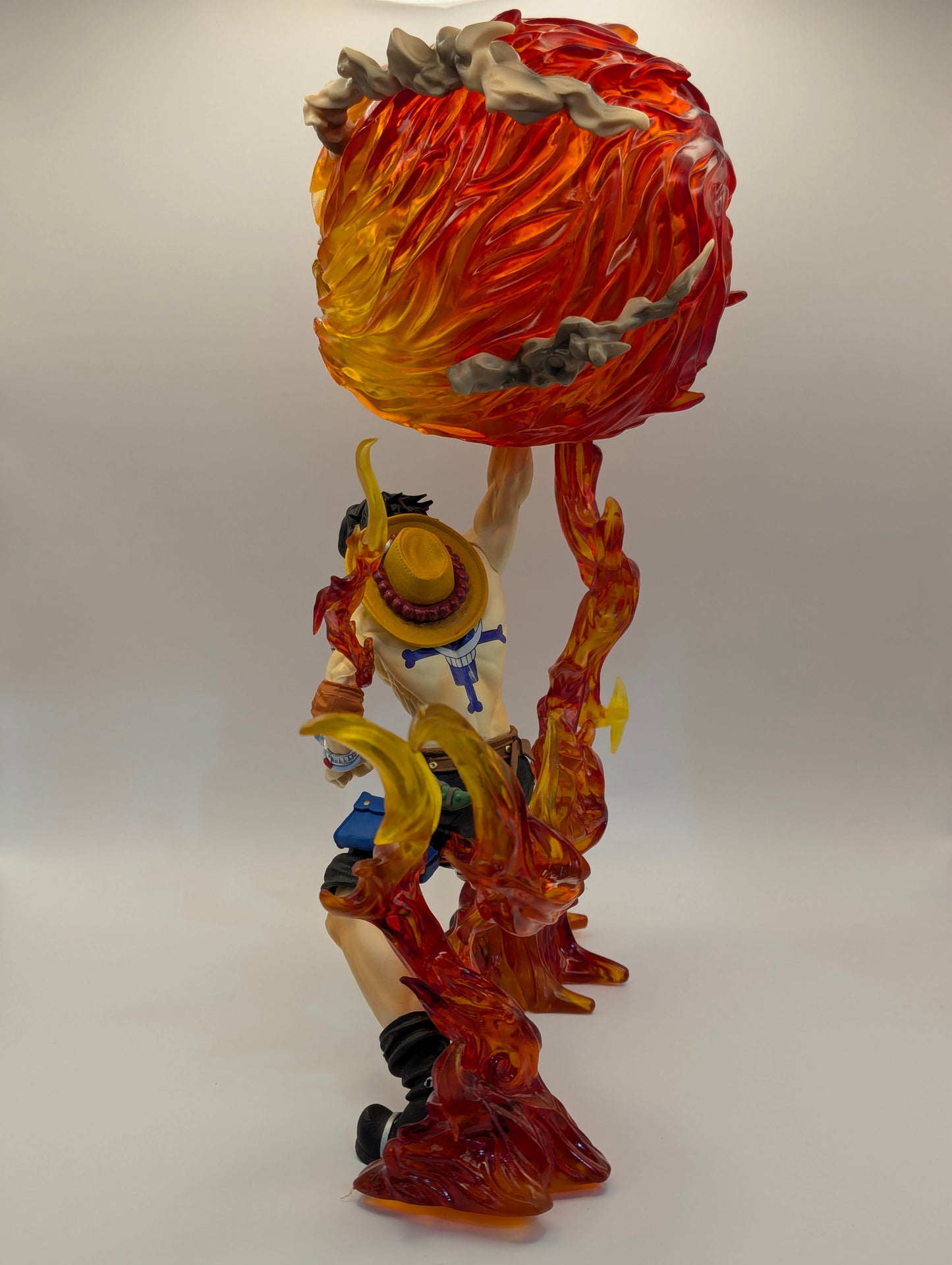 Figurine ACE Boule de Feu - One Piece  (25 cm)