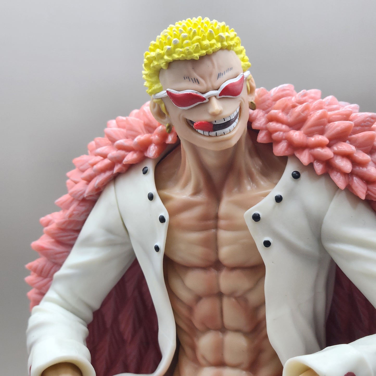 Figurine Doflamingo (20 cm) - One Piece