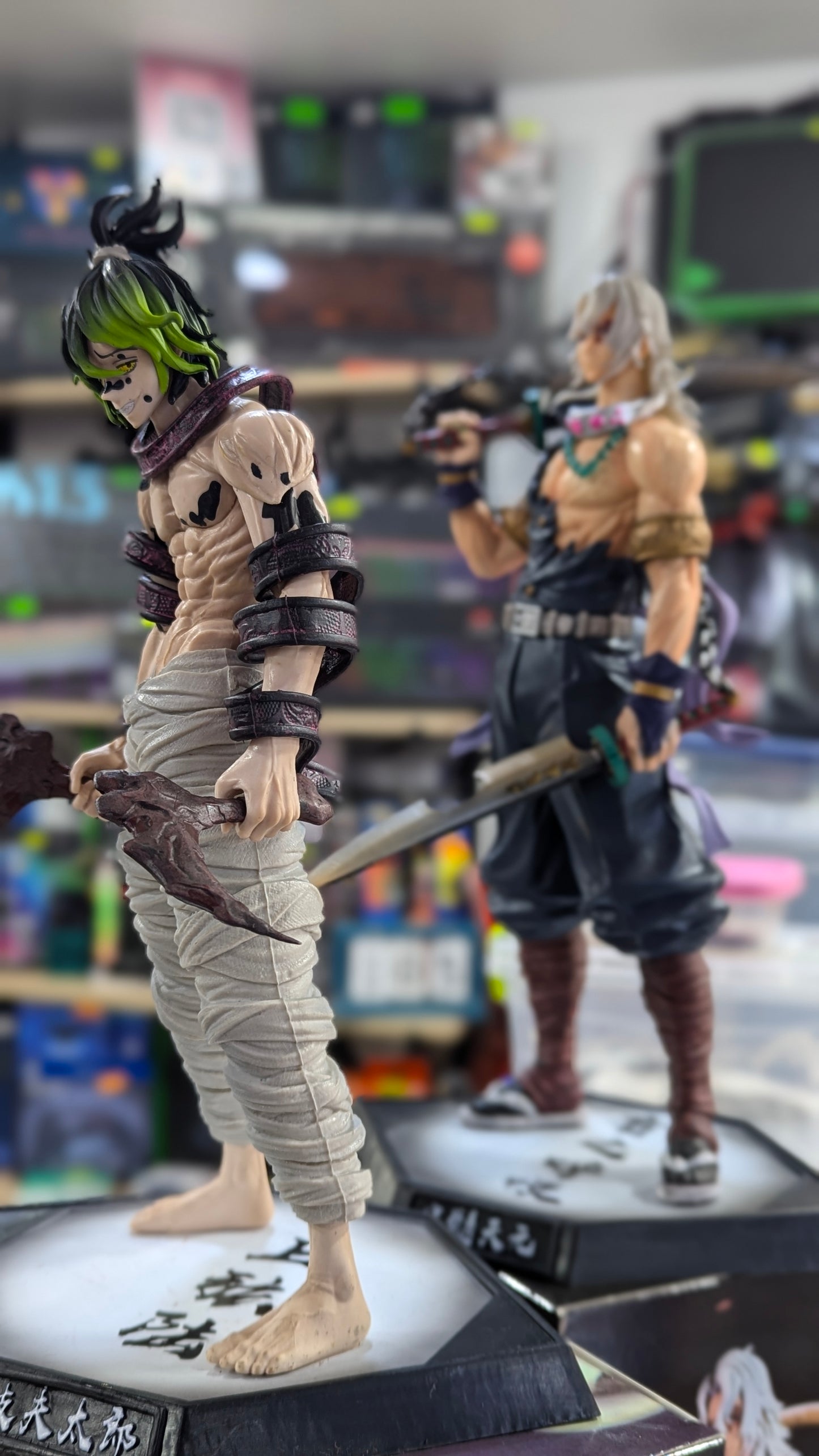 Figurine Demon Slayer | Gyutaro (32 cm)