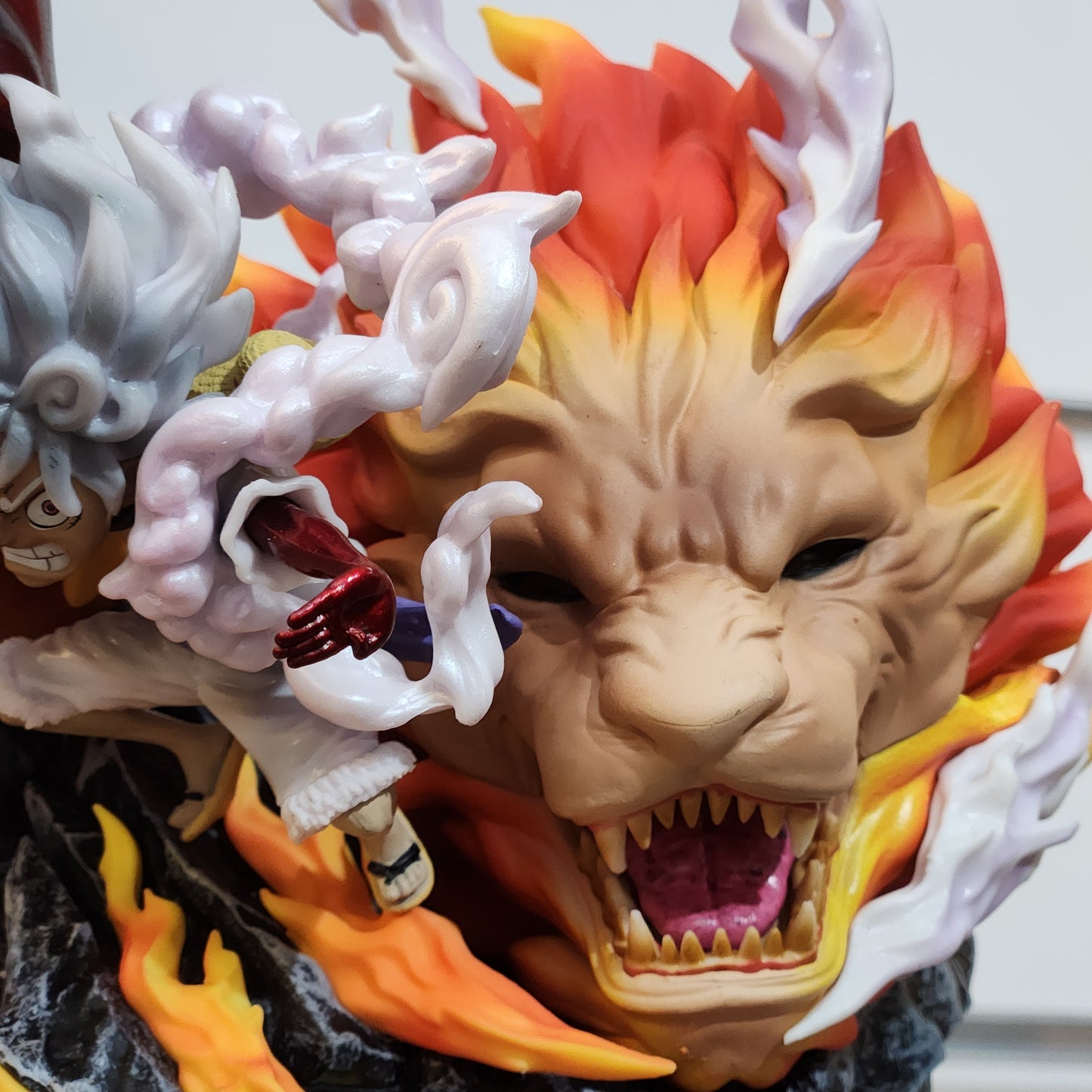 Figurine One Piece - Luffy Lion - Gear 5 (15 cm)