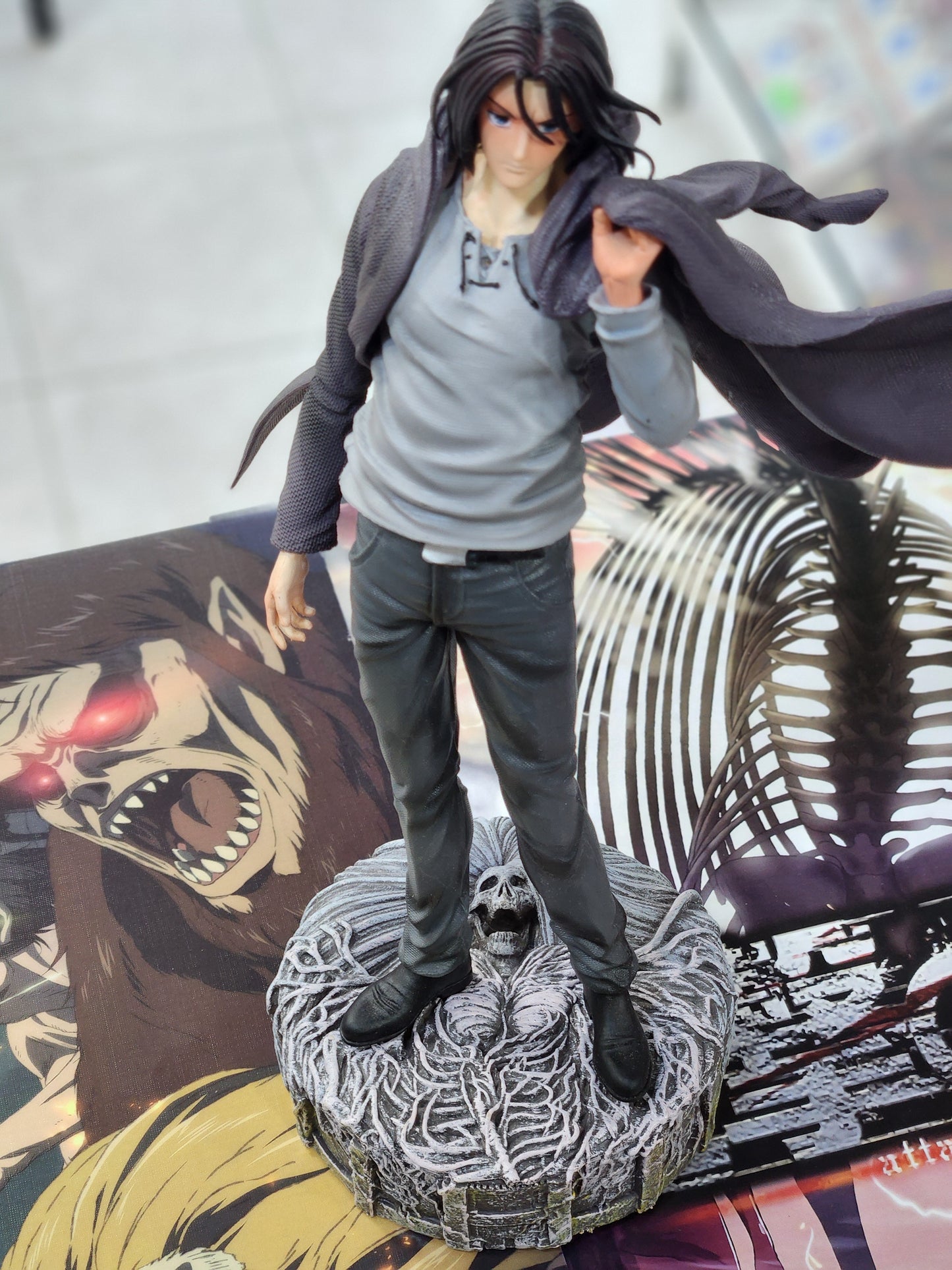 Figurine Eren Jager Attack On Titan 23cm