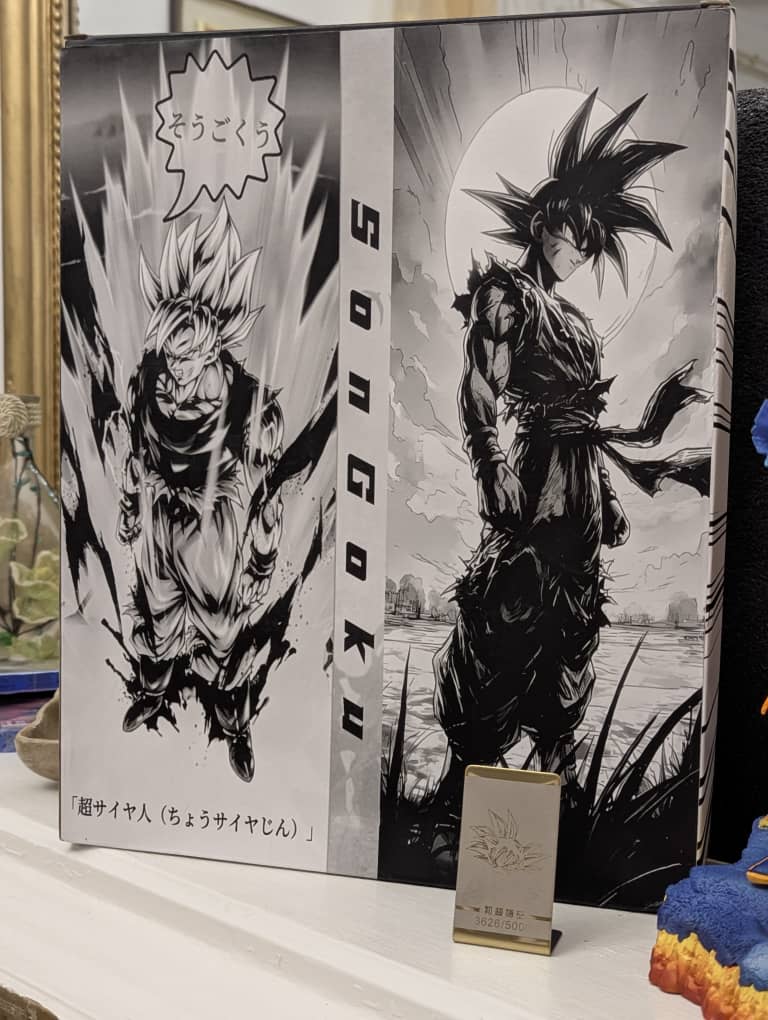 Figurine Goku SSJ + Buste 34 cm