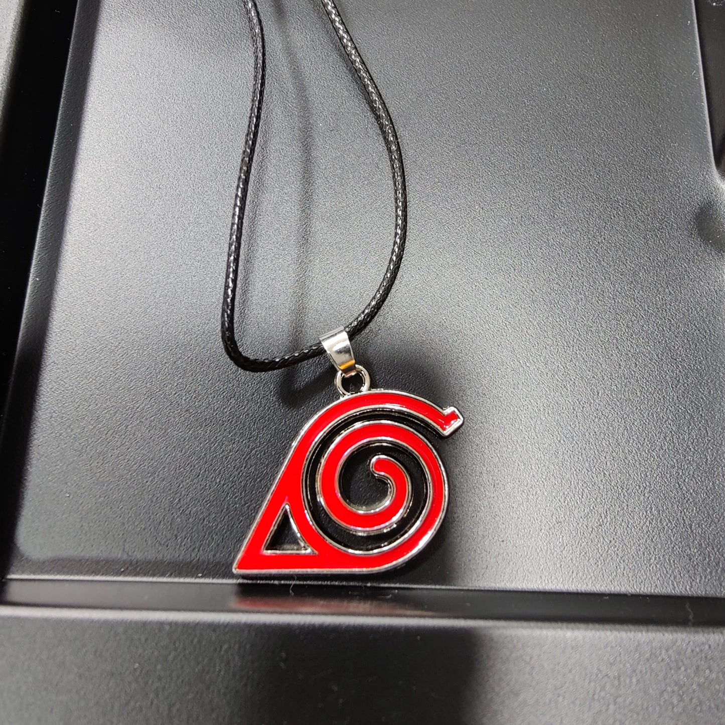 Collier / Chaine Konoha Logo Rouge