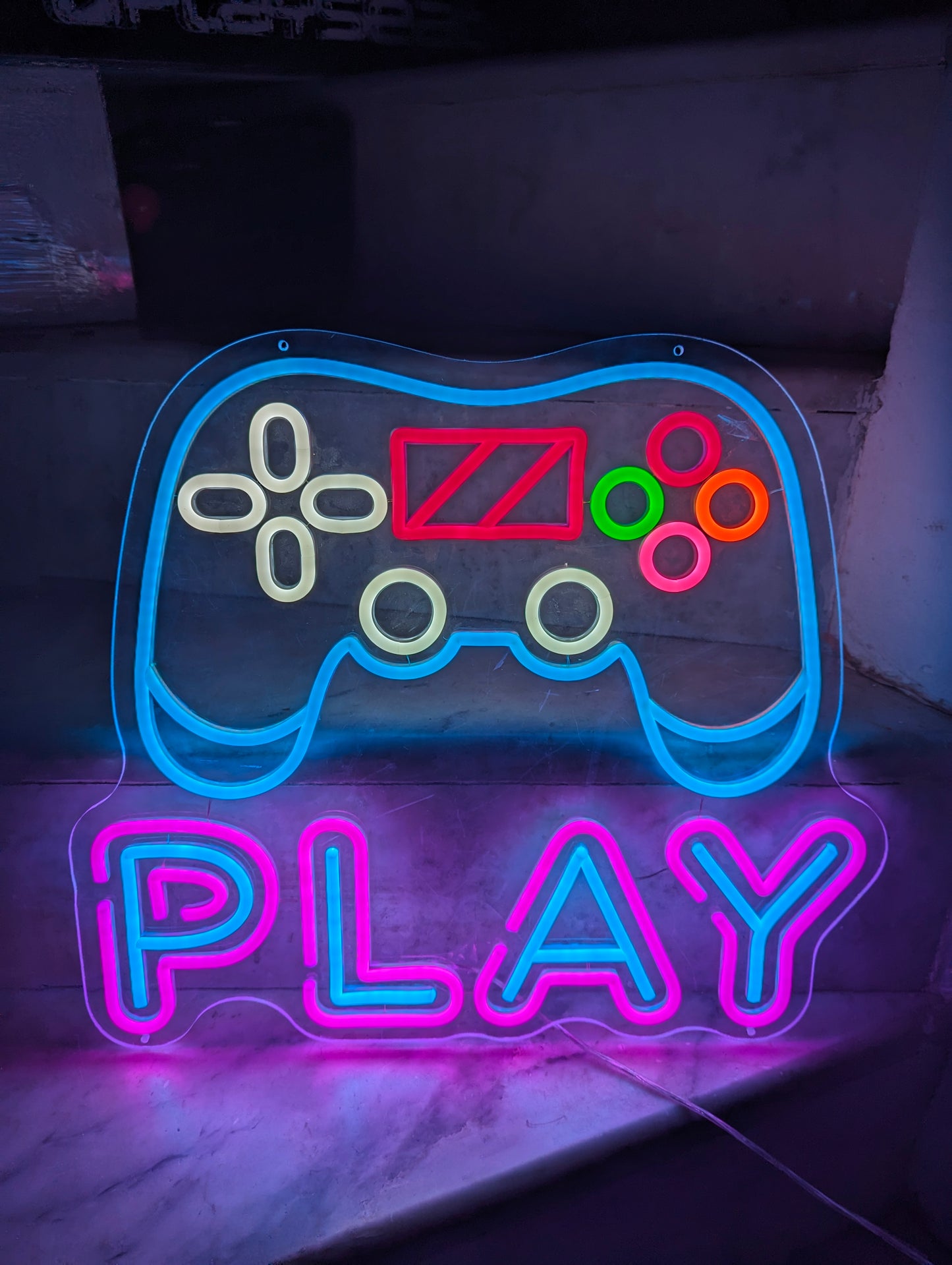 Led Neon "Play" Plexiglass (50x45 cm)