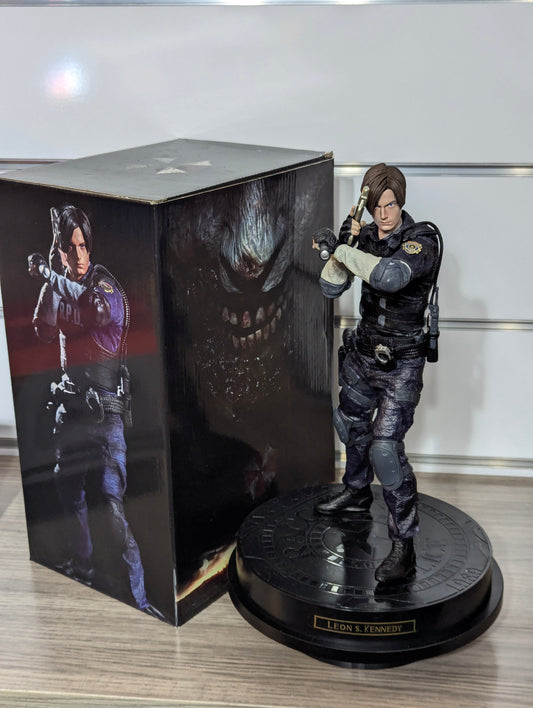 Figurine Resident Evil Leon S Kennedy 34 Cm