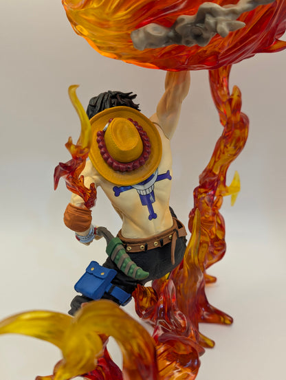 Figurine ACE Boule de Feu 25 cm
