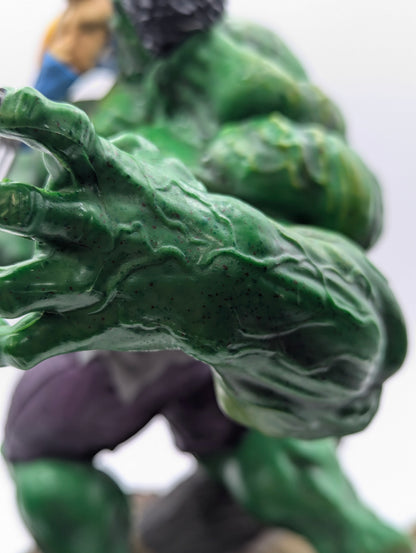 Figurine Hulk vs Wolverine 30 cm