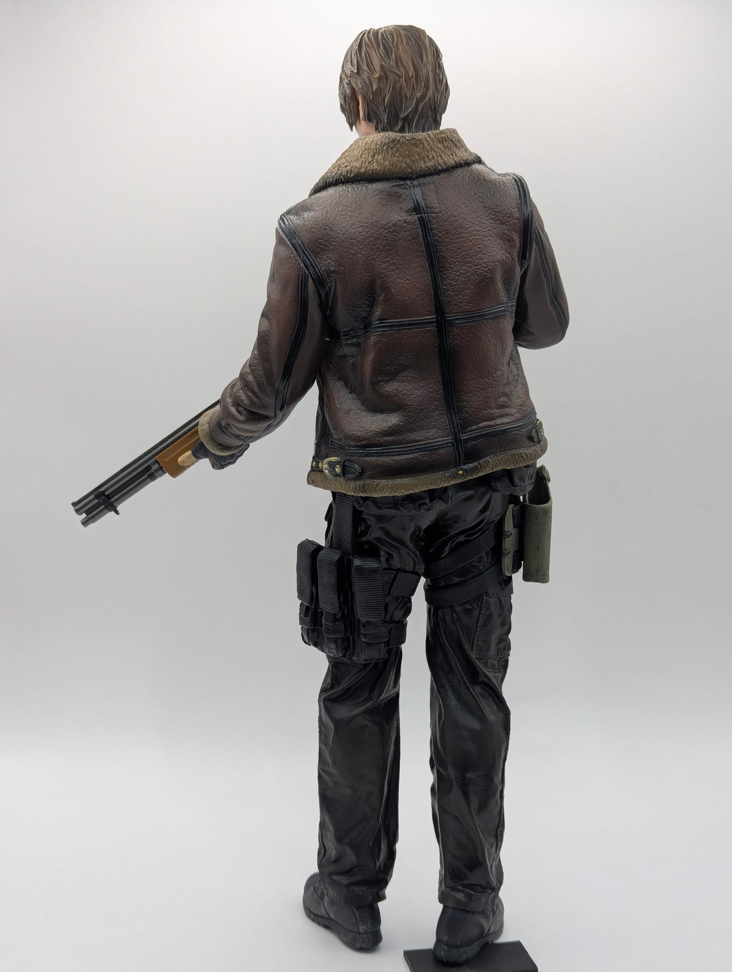 Figurine Leon S Kennedy -Resident Evil 4- 29cm