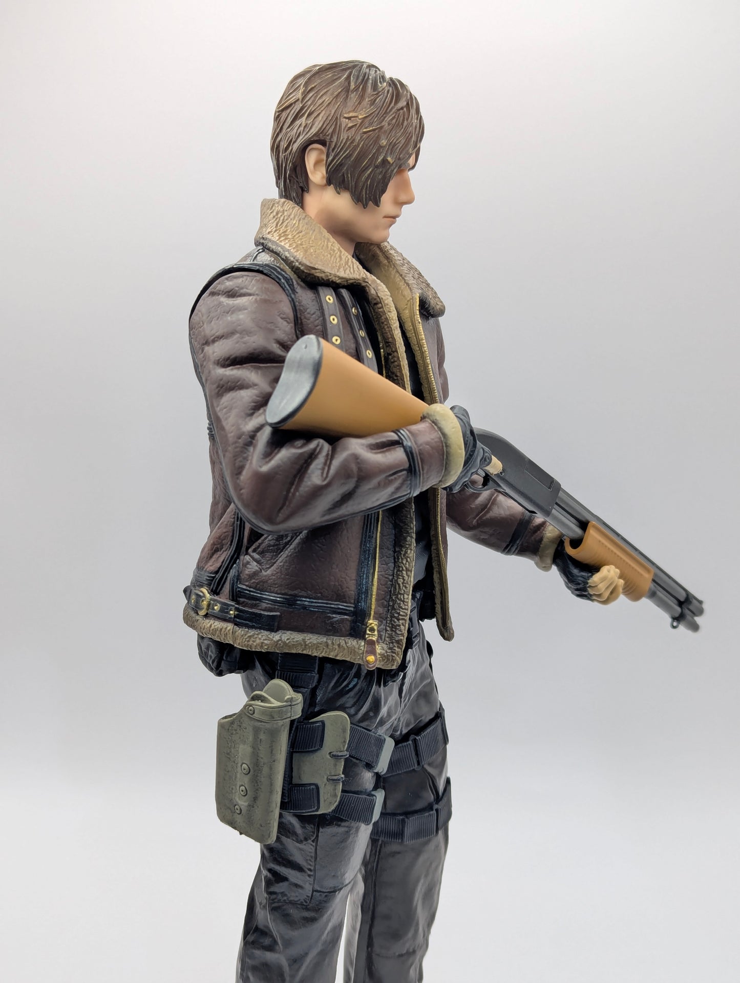 Figurine Leon S Kennedy -Resident Evil 4- 29cm