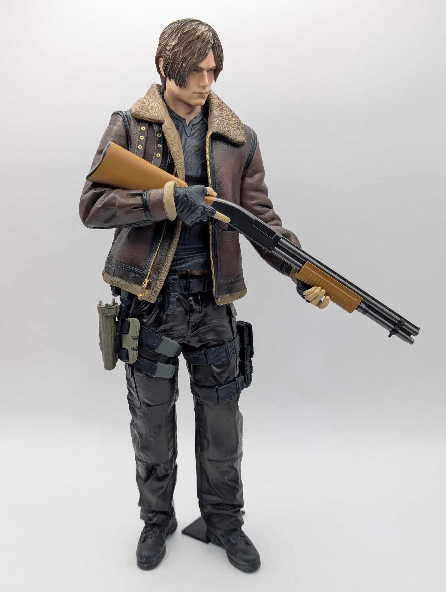 Figurine Leon S Kennedy -Resident Evil 4- 29cm