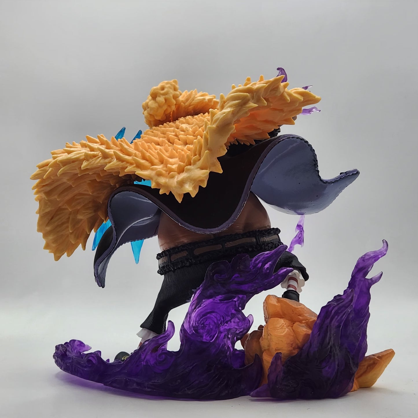 Figurine marshall D.Teach 17cm  (manque Quelques pièces)