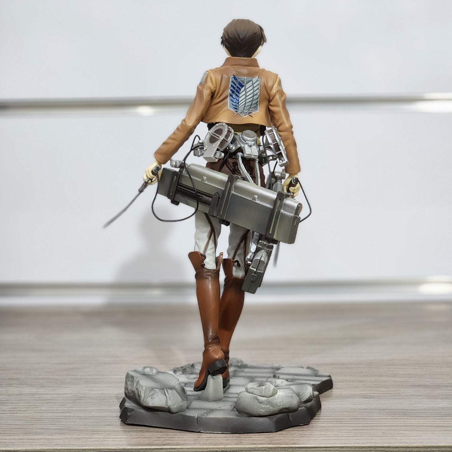 Figurine Eren Jager 23 cm
