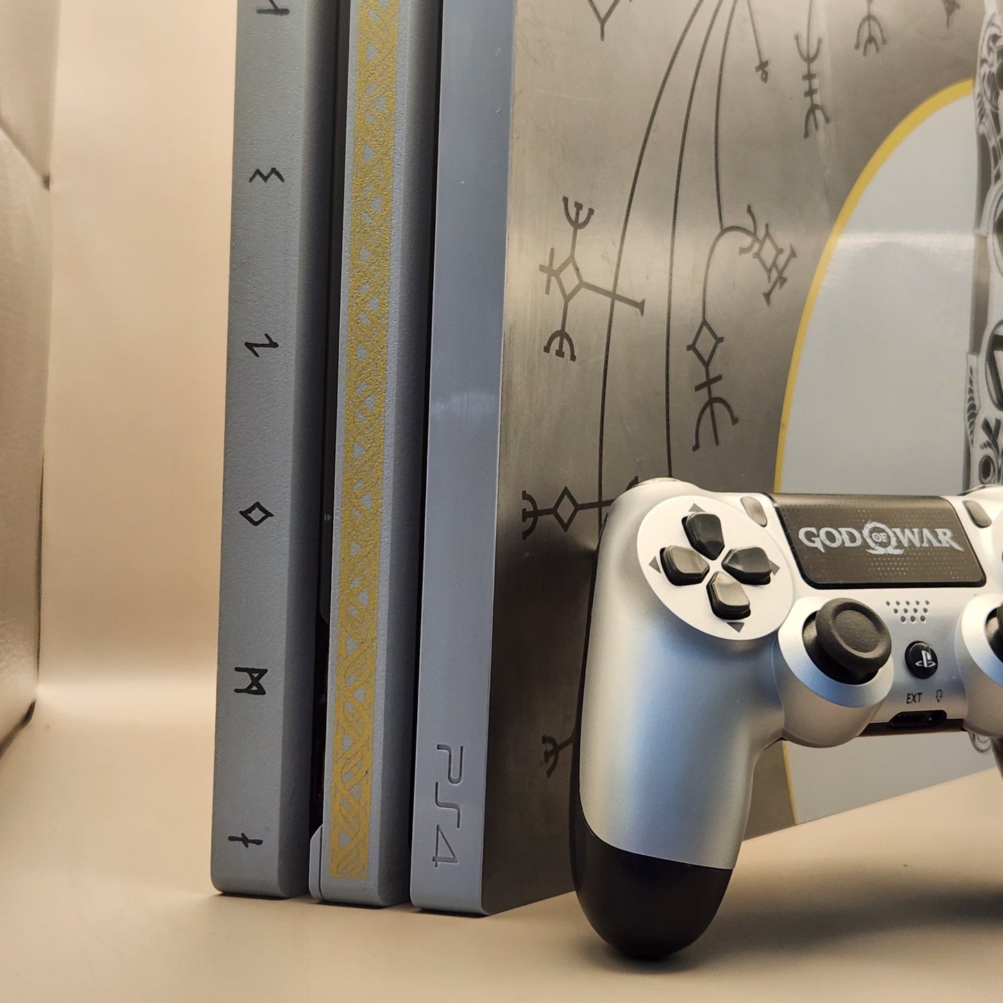 Console PlayStation 4/PS4 PRO Edition God Of War (12.52) Occasion ♻️